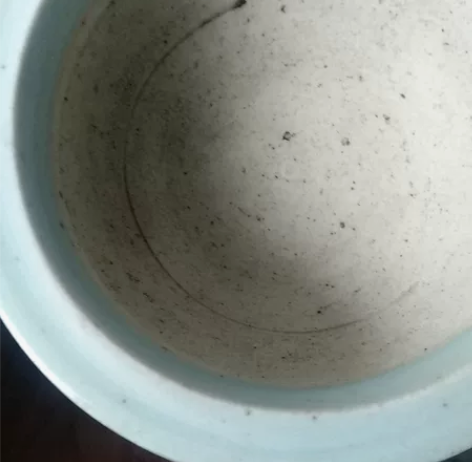 青花小香炉全品口有烧制前的图上可以看到，特...