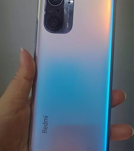红米k40，12+256，后盖裂缝。 感兴...