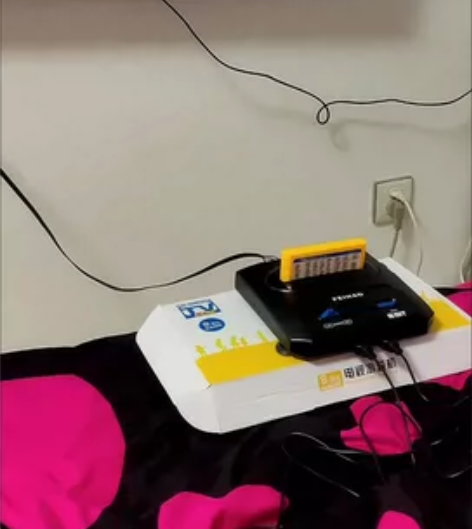 小霸王插卡游戏机，童年游戏机 默认标配 别...