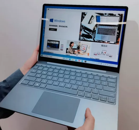 微软surface laptop go对标...