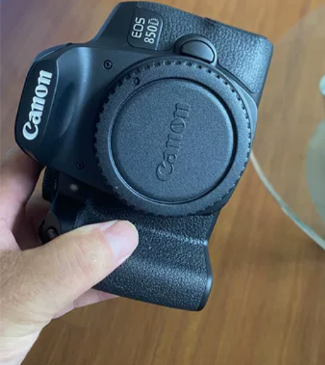 全新佳能850D套机配18-55镜头！附带...