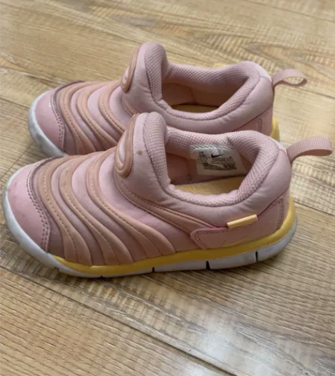 耐克 粉色 毛毛虫运动鞋 粉色秋冬款 27...