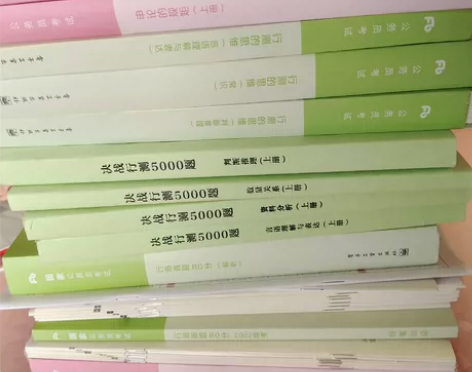 2022年粉笔考试行测与申论，真题是全新的...