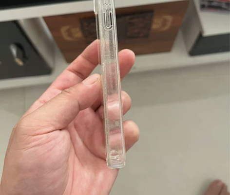 苹果13手机壳有阿迪达斯三叶草的，女朋友送...