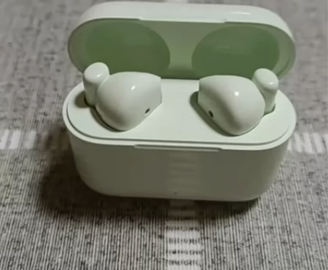 自己用的蓝牙耳机，荣耀亲选Moecen E...