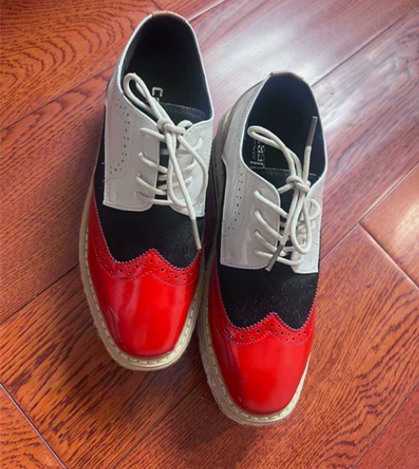 英伦厚底鞋布洛克单鞋 全新 35码，拼接马...