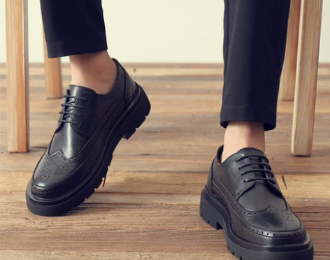 男鞋冬季新款正装商务英伦风休闲真皮透气黑色...