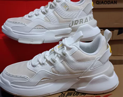 特步 男鞋 42码  全新 正品 42码剩...