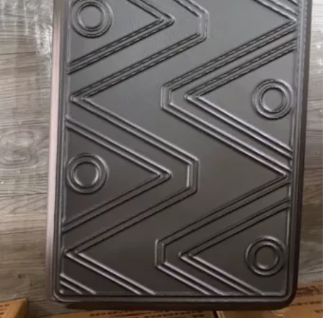 全新20寸拉杆箱，箱体角有磕碰，如图所示，...