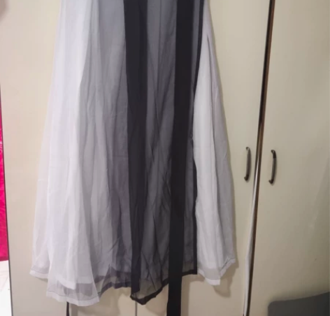 如梦霓裳花非花下裙，全新L码。 主页还有许...