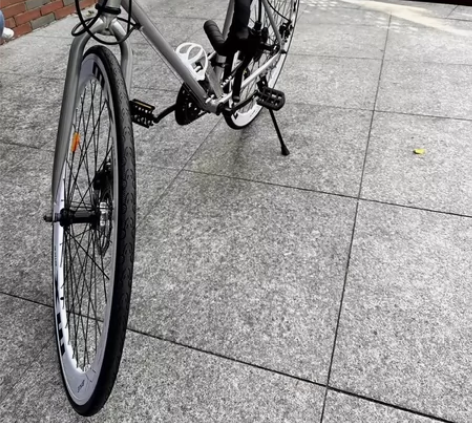 急需卖掉死飞自行车弯把24速60刀懂的来 ...