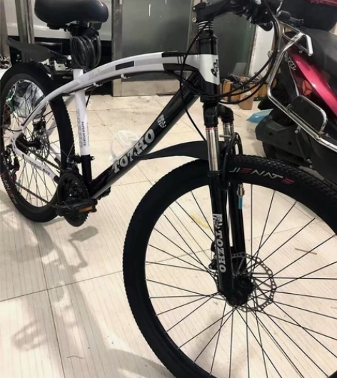 闲置处理。山地车男女变速单车轻便减震赛车少...