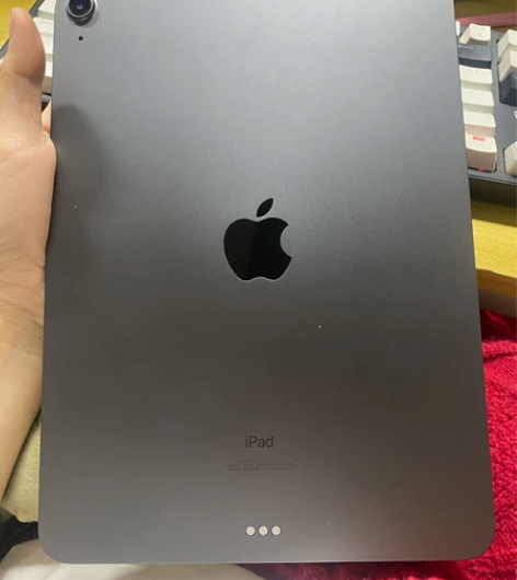 出自用 iPad air?4深空灰64g，...