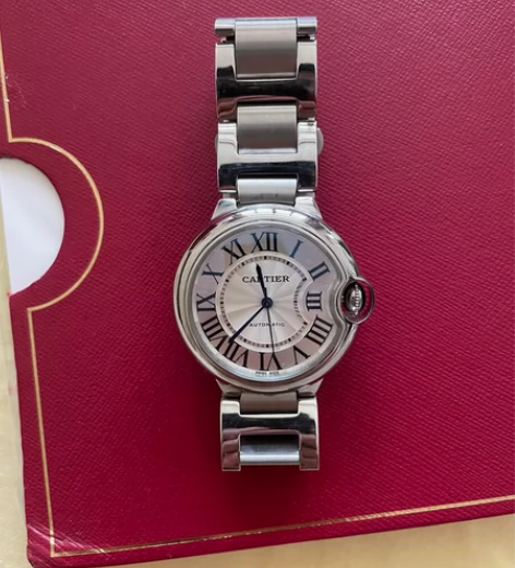 卡地亚女士腕表，结婚的时候老婆买的自己带的...