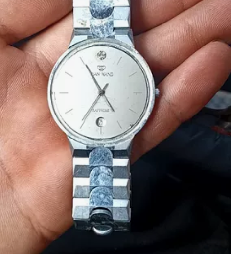 出售一个天王手表的配件 没有后盖和...