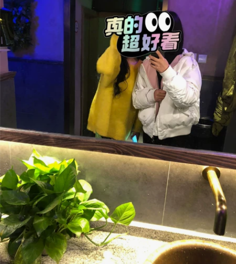 夹克棒球派克棉服 双面穿 八成新 尺码均码...