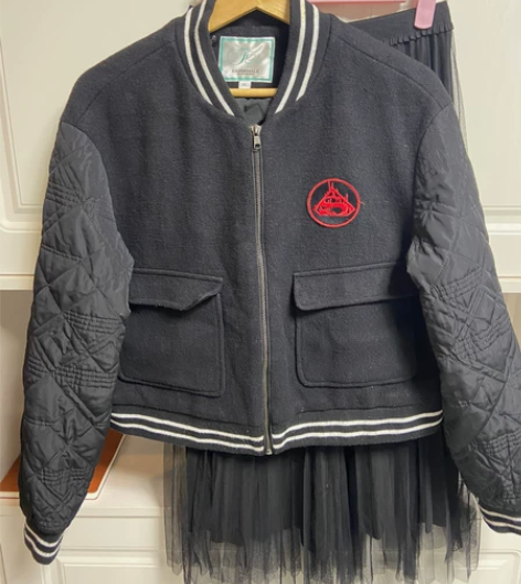 马克华菲棒球毛呢外套实体店499入手 穿过...