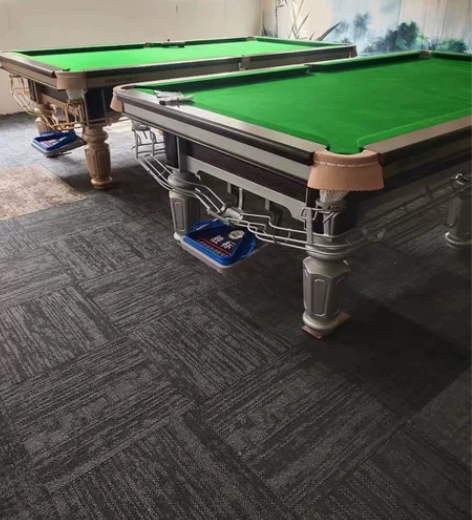 钜鹿牌台球桌，和杆子，球， 质量非常好之前...