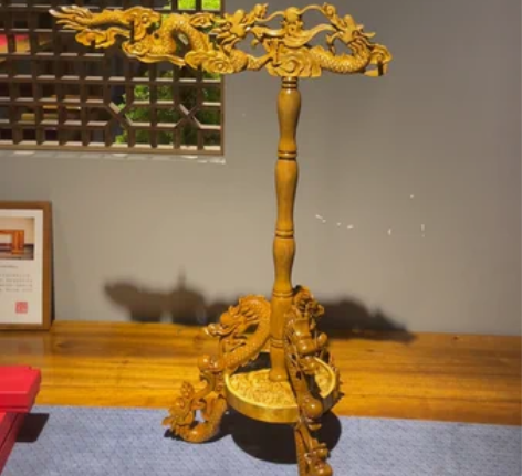 客户定制的九龙毛笔架，雕刻精美，大气磅礴，...