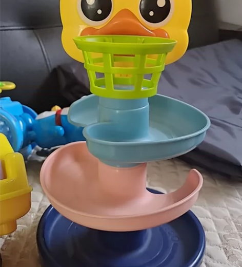 投球玩具，一放球就有音乐 感兴趣的话点“我...