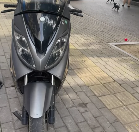 贝纳利银刃250，20年上牌现在是6000...