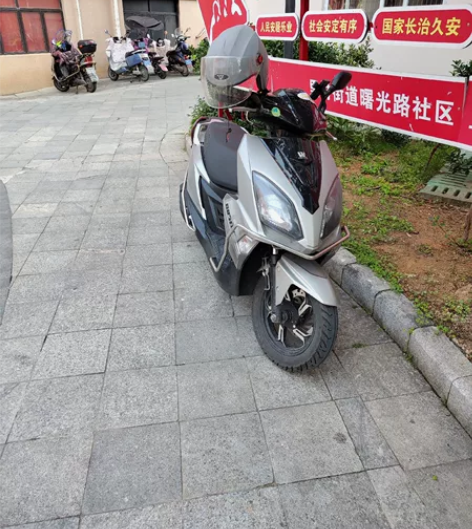 望江铃木125，9000公里，二手户，去年...