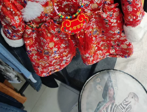 转卖  全新汉服女童旗袍裙冬装宝宝拜年服唐...