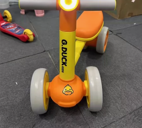 清仓!全新G.DUCK.KIDS小黄鸭儿童...