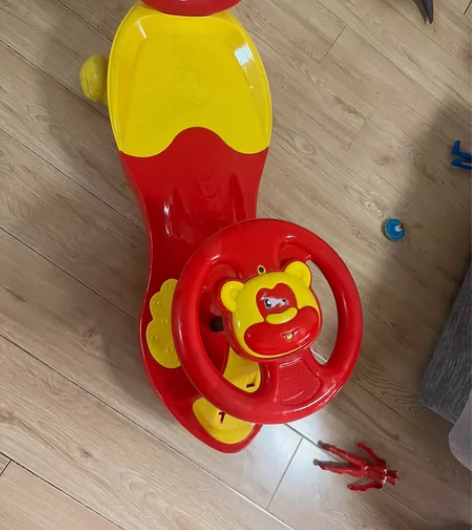 儿童溜溜车 感兴趣的话点“我想要”和我私聊...