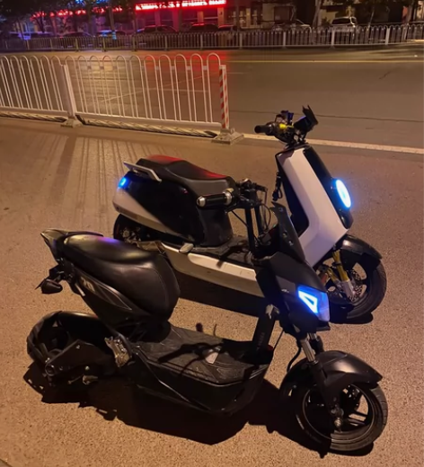 雅迪极光2.0成色98新前后灵兽转向灯40...