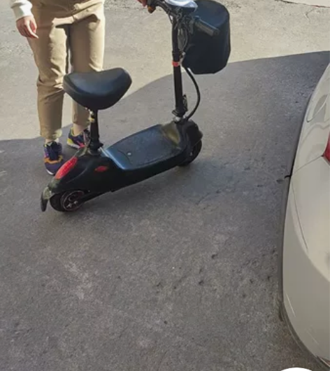 折叠小电动车，在新东亚那块的雅迪那里175...
