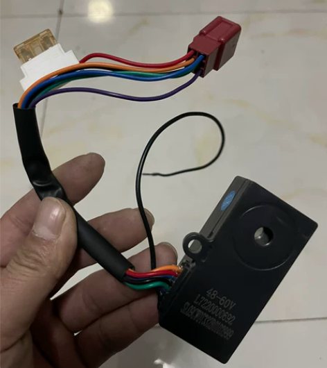 雅迪电动车报警器，雅迪新车升级拆下来的，保...