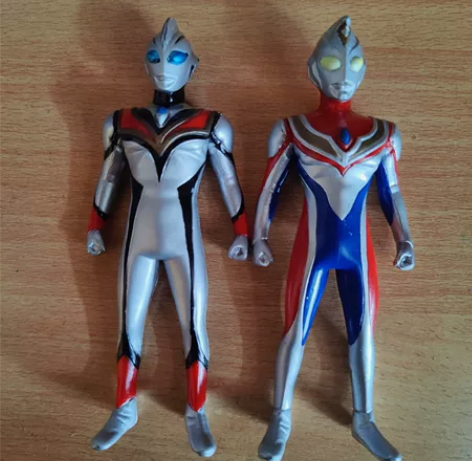 万代绝版邪恶迪迦和戴拿奥特曼，身高约13厘...