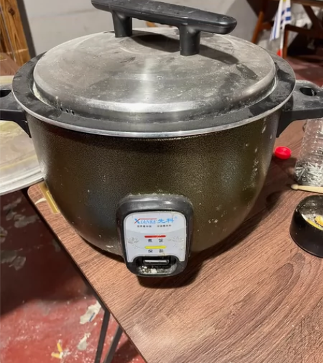 电饭煲，使用完好， 感兴趣的话点“我想要”...