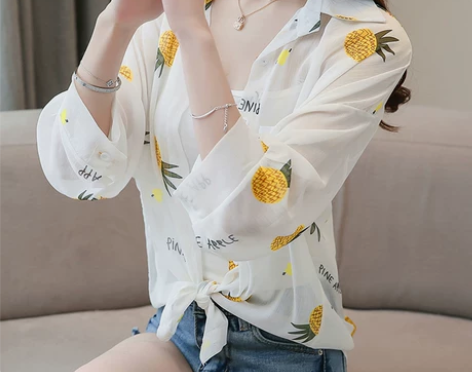 惠美伊雪 蕾丝雪纺衫，和主页其他物品一起拍...