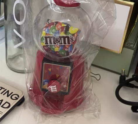 mms巧克力豆扭蛋机 全新，买来没动过 购...