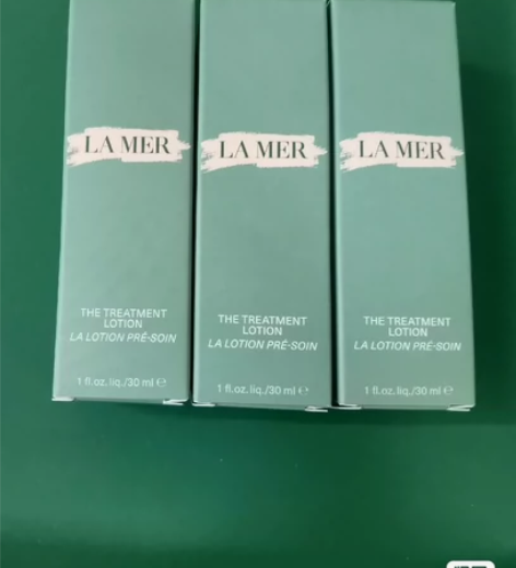 海蓝之谜精粹水小样，三个一起是90ml 感...