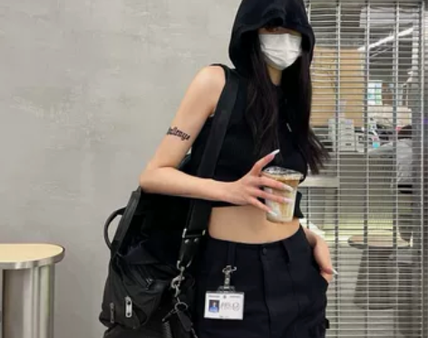 0122stepll+宽大帽檐忍者无袖连帽...