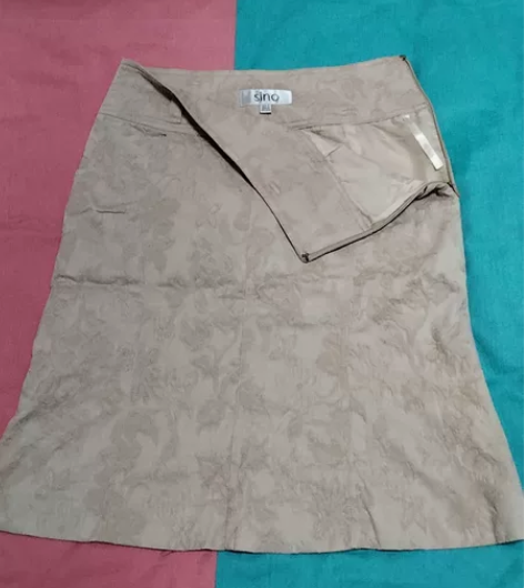 品牌一步裙，版型超好。品牌店正品，非网购货...