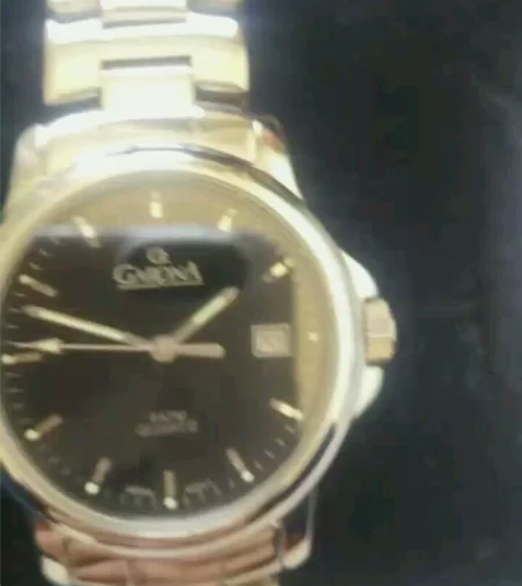 歌浪尼石英表，男款，表径不算把头34毫米，...