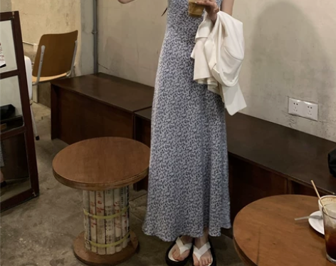 碎花裙连衣裙女雪纺温柔风夏天海边度假文艺少...