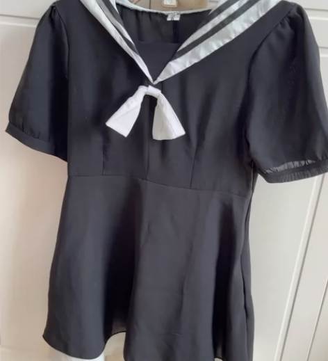 学院风连衣裙,质量一般般。不介意者低价入 ...