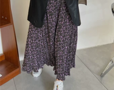 品质感棒！田园风小碎花褶皱半身裙女2023...