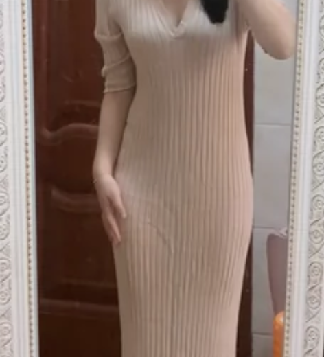 诚信出！极简风polo领连衣裙，长裙，15...