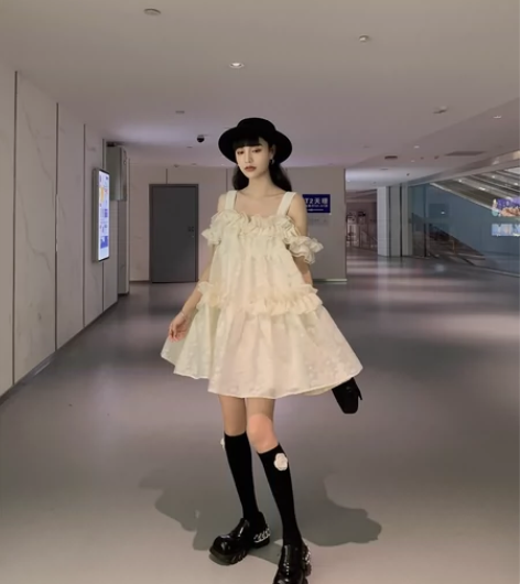 新款 法式甜美小个子 小清新设计感小众荷叶...