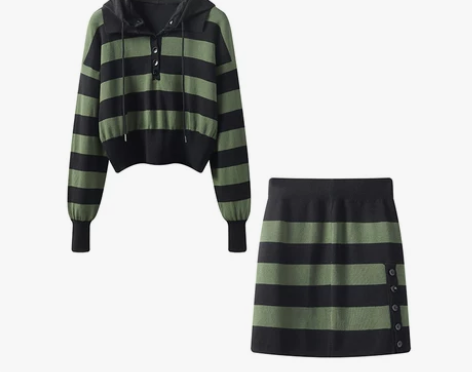 吱鹊 短款连帽条纹针织衫毛衣+高腰A字短裙...