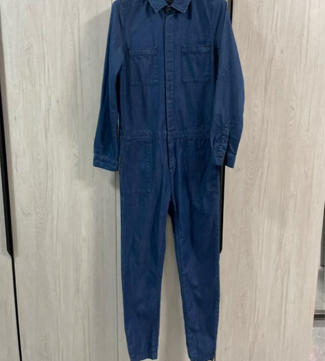 连体裤，之前瘦的时候买的，穿过一两次，现在...