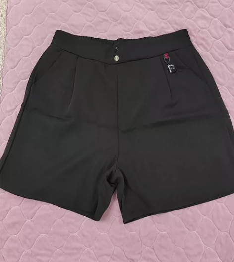 全新五分休闲裤 XL码，黑色。裤长41cm...