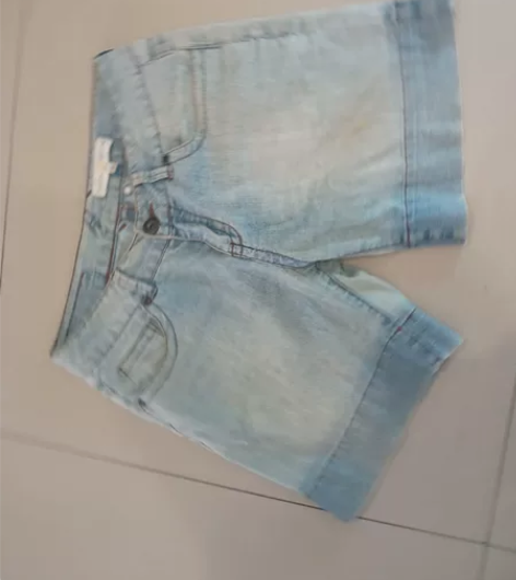 转一条牛仔高腰短裤，八成新，腰围64厘米，...
