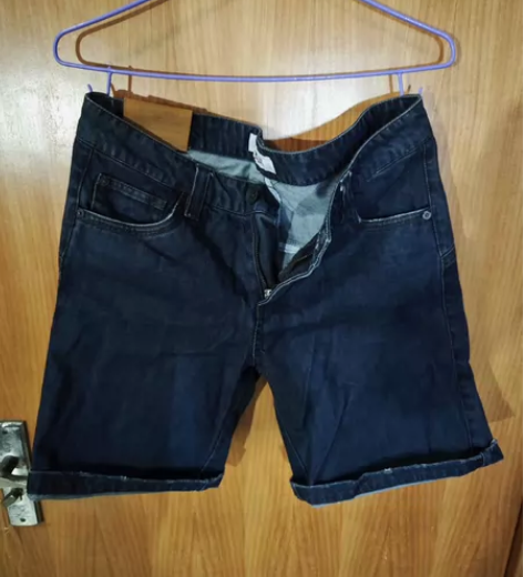 全新DBTS牛仔短裤，带吊牌 腰围在64到...